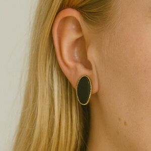 Vintage Black Onyx Gold Filled Earrings. Screw On Back. .5”T